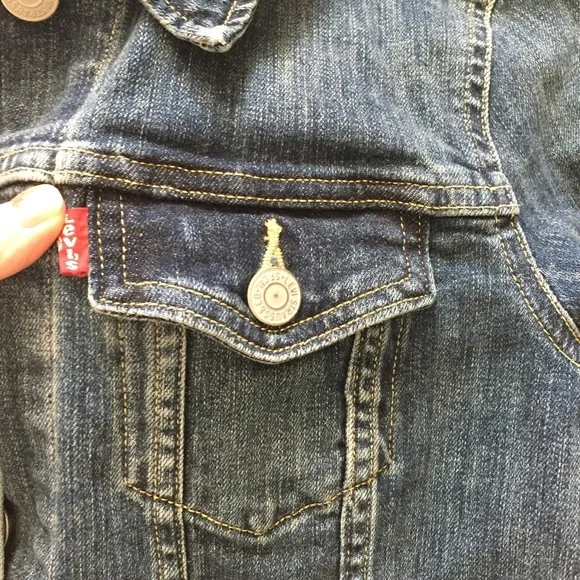 Levi's Blue Denim Trucker Jacket - Picture 8 of 8